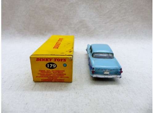 Dinky Toys Studebaker President Sedan