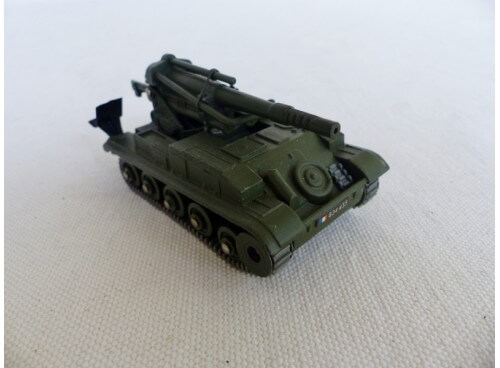 Dinky Toys 813 Engin Militaire Blindé Canon de 155 Automoteur avant