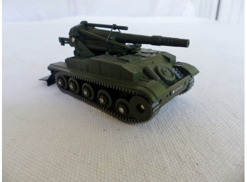 Dinky Toys 813 Engin Militaire Blindé Canon de 155 Automoteur face