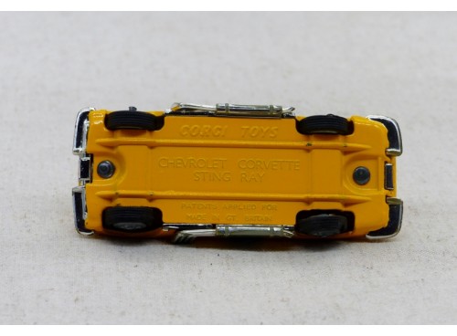 Corgi Toys 337 Chevrolet Corvette Lazy Bones Stock car 1/43° dessous