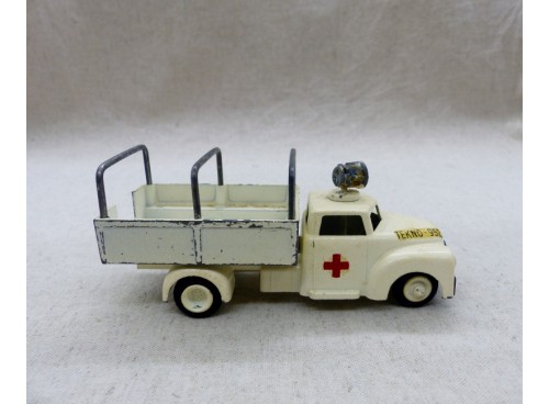 Tekno 952 Camion Dodge Ambulance croix rouge