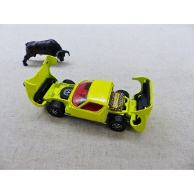 Corgi Toys 342 Lamborghini Miura et son Taureau ( fighting Bull) capot et coffre ouverts