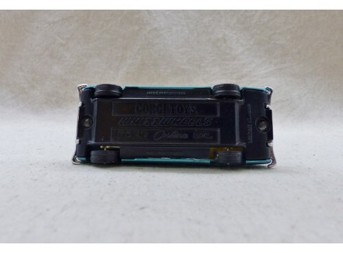 Corgi Toys 313 Ford Cortina GXL 1/43° dessous