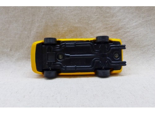 Corgi Toys 324 Ferrari Daytona JCB N° 33 Le Mans dessous