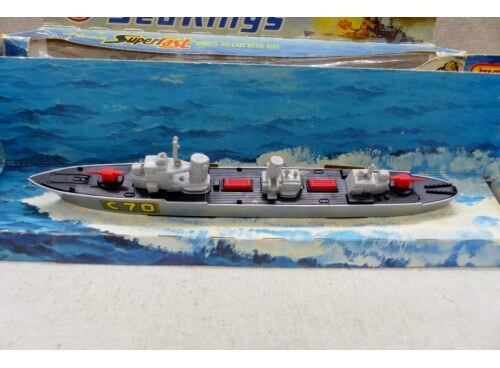 Matchbox KingSize K-302 SeaKings Bateau Militaire Corvette details