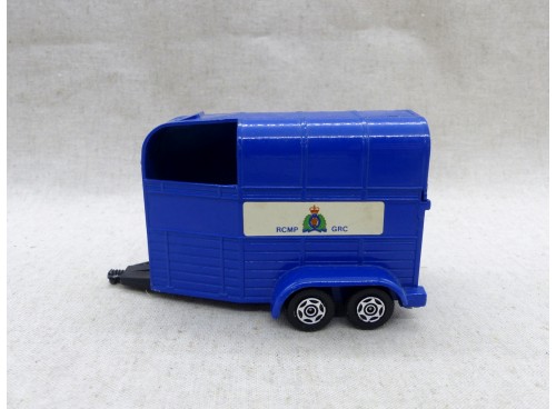 Corgi Toys Gift Set 45 Land Rover Mounted Police and trailer / Fabraique au cours des années 80 avec Van Chevaux