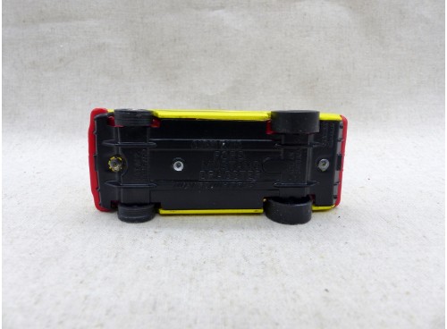 Corgi Toys 166 Ford Mustang Dragster Organ Grinder dessous