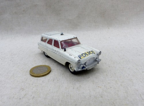 Corgi Toys 419 Ford Zephyr Police