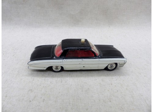 Corgi Toys 237 Oldsmobile Super 88 Sheriff's Police Car coté