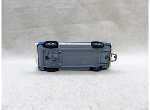 Corgi Toys 264 Oldsmobile Toronado Bleue dessous