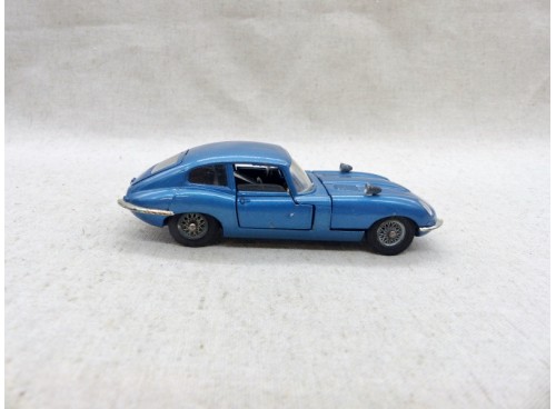 Corgi Toys 335 Jaguar E Coupé 2 + 2 bleu droit