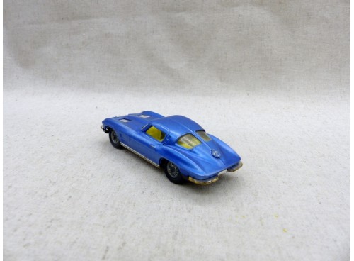 Corgi Toys 310 Chevrolet Corvette Sting Ray arriere