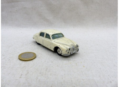 Corgi Toys 208 Jaguar Saloon 2,4 L.