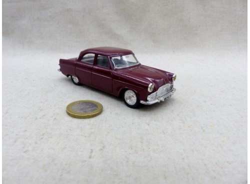 Corgi Toys Ford Zephyr MK2 Bordeaux