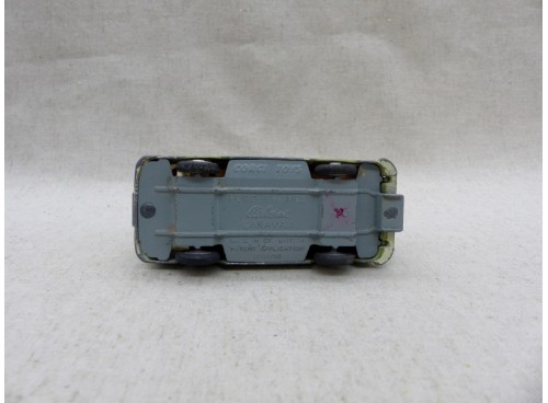 Corgi Toys 420 Ford Thames Caravan en  2 Tons de Vert dessous