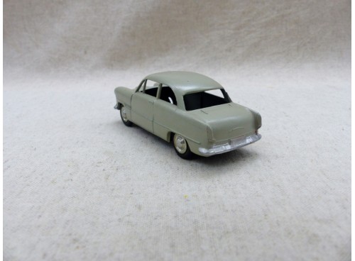 Märklin 8018 Ford Taunus dos