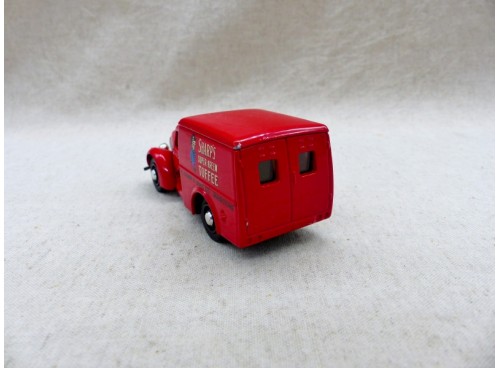 Dinky Toys 1/43 Commer 8 CWT Van Sharp's Super Kreem Toffee