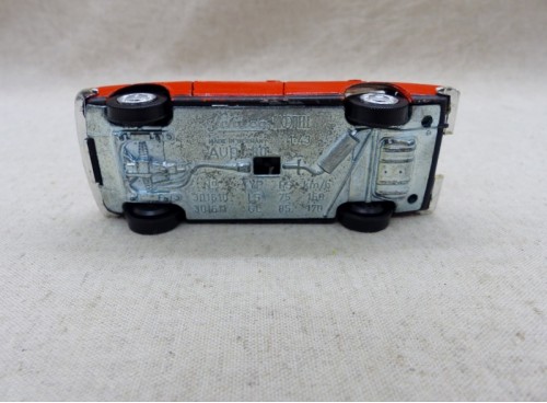 Schuco 301611 Modell Audi 80 dessous