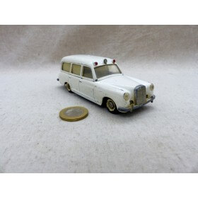 Tekno 731/32 Mercedes 220s Ambulance 1/43°