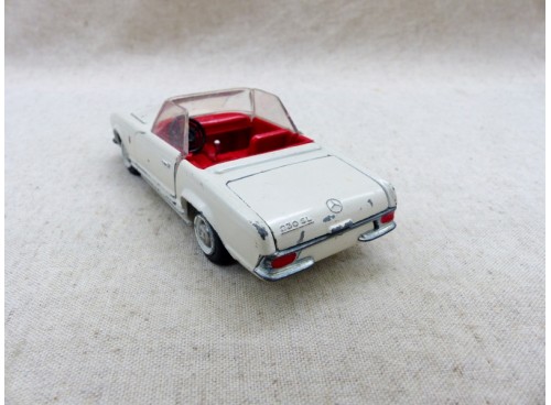 Tekno 928 Mercedes-Benz 230 sl Roadster dos