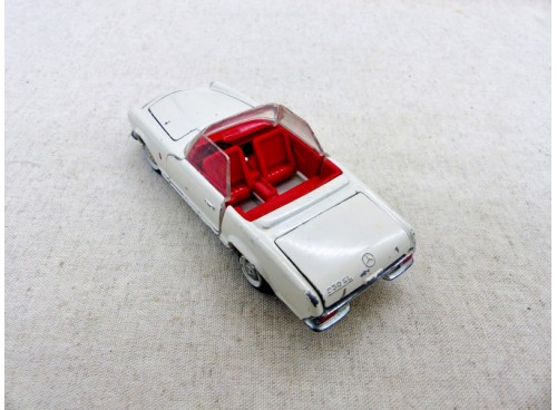 Tekno 928 Mercedes-Benz 230 sl Roadster dessus