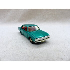 voiture miniature Marklin 1821 Audi 100 LS verte