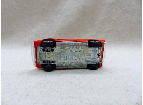 Mebetoys A 47 Lamborghini "Urraco" dessous
