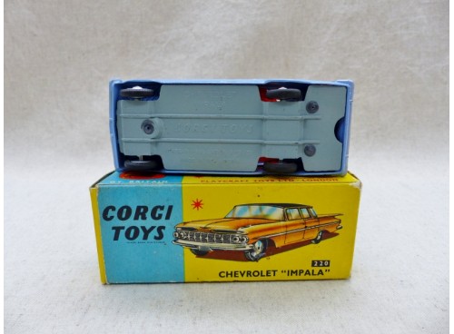 Corgi Toys 220 Chevrolet Impala NM/Boite dessous