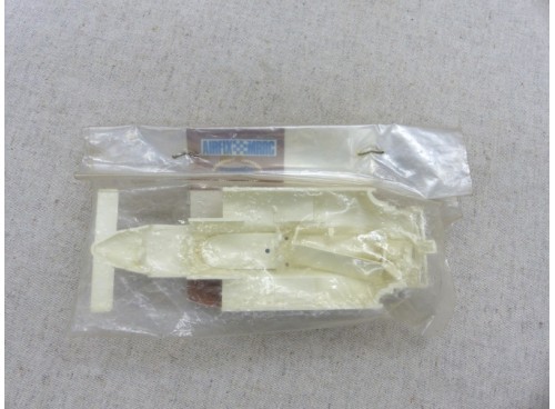 Airfix / MRRC N° 699 Kit Carrosserie Brabham B.T.49 vue intérieure