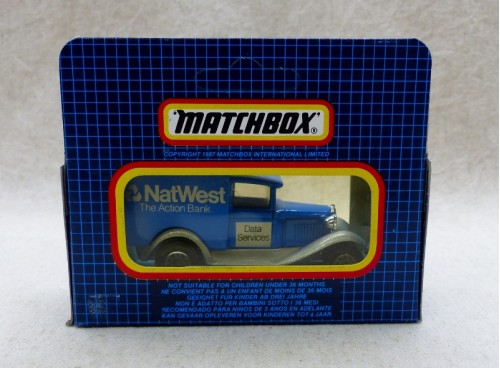 Matchbox Superfast MB38 Ford Model A Van "NatWest The Action Bank" N/B dos
