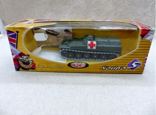 Solido 6244 AMX 13 VCI Militaire  Blindé Sanitaire