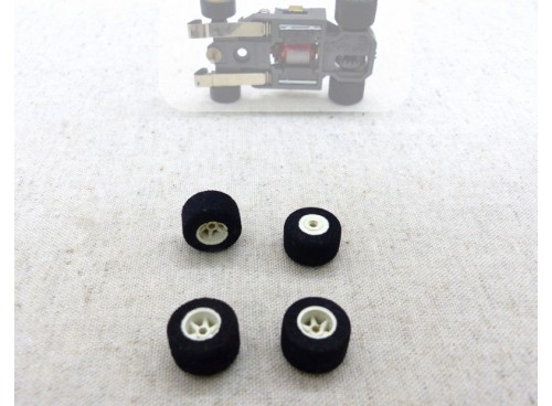 Aurora AFX G Plus  Roues Arrière avec Pneus "Mousse"