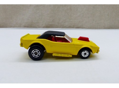 Matchbox Superfast MB 1 Dodge Challenger Yellow right side
