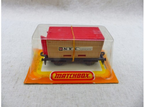 Matchbox Superfast MB25 Flat Car Container NM French Blister Cube