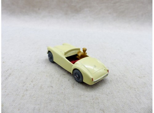 Miniature Matchbox Lesney Series N°19 MGA vue arrière.