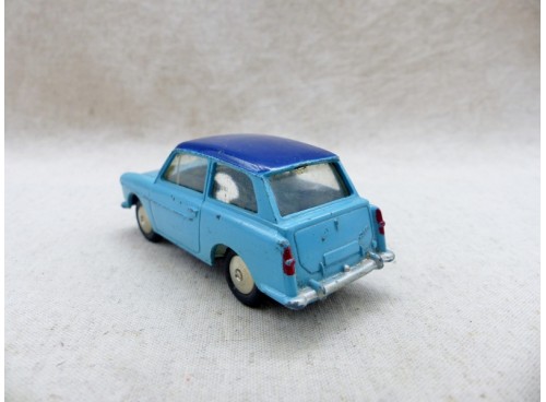 Corgi Toys 216 Austin A40 Saloon vue arrière