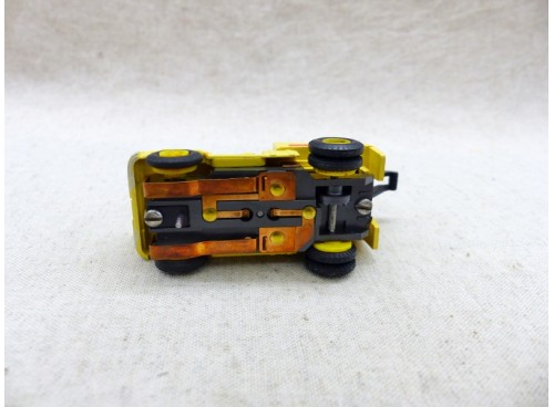 Aurora Thunderjet T-Jet Camion Mack Dépannage Jaune  Tow Truck Circuit Ho Neuf dessous