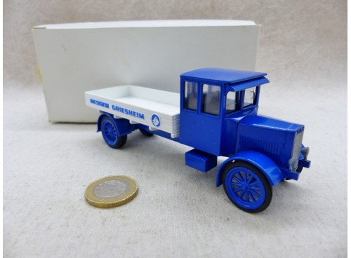 camion miniature Conrad 1032 Camion Plateau  MAN KVB4 LKW Pritsche "Messer Griesheim"