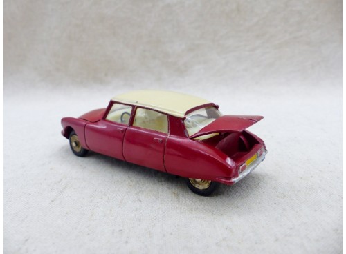 miniature auto Dinky Toys 530 DS 19 ouvrants