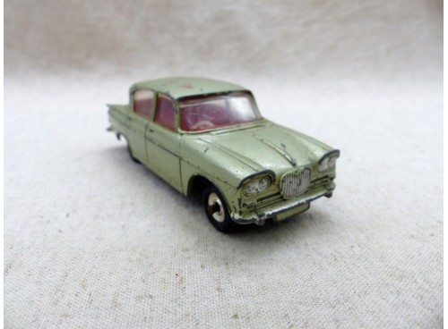 miniature auto Dinky Toys 145 Singer Vogue