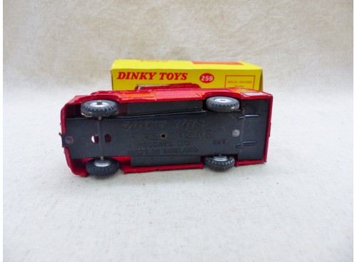 Dinky Toys 259 Camion de Pompiers Bedford NM/Boite vue dessous