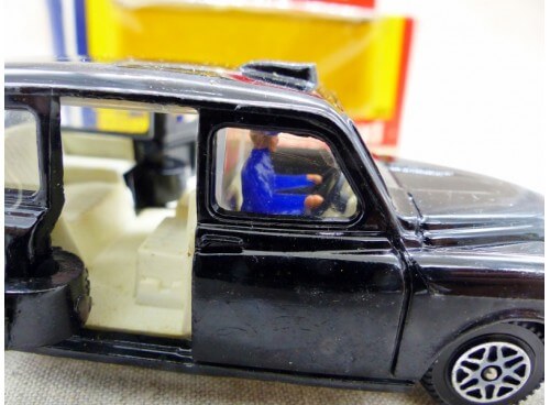 Dinky Toys 284 Taxi Austin et son chauffeur NM/Boite détail personnage