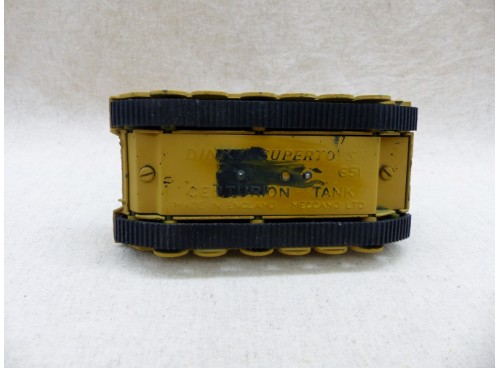 Dinky Toys 651 Supertoys Centurion Tank Repeint Couleur Sable vue de dessous