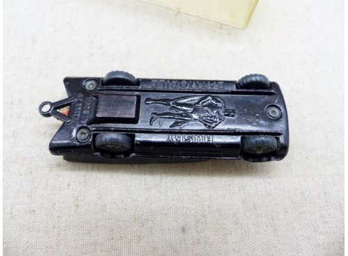 Husky 1402 Voiture Batmobile dessous