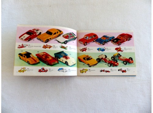 Dinky Toys Catalogue 1974 version anglaise voitures miniatures