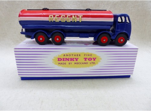 Dinky Toys 942 Foden 14 Ton "Regent" Tanker Restauré droit