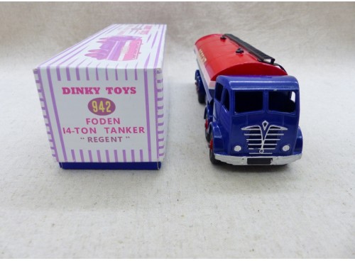 Dinky Toys 942 Foden 14 Ton "Regent" Tanker Restauré devant