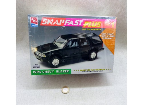 AMT Ertl 6651 Chevrolet Blazer 1995 Snapfast Plus Neuf