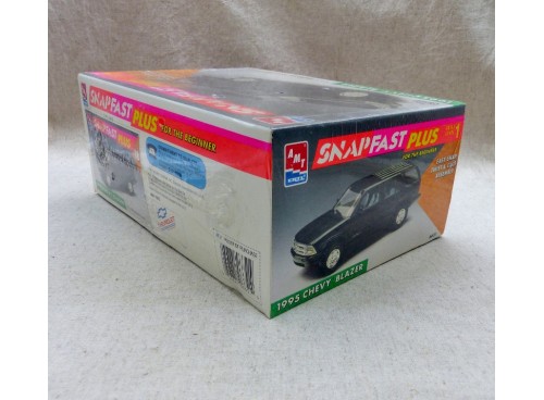 AMT Ertl 6651 Chevrolet Blazer 1995 Snapfast Plus Neuf