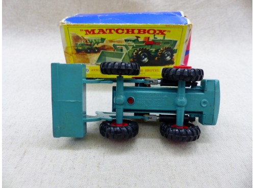 Matchbox K-10 Tracto-Pelle Aveling Barford NM boite dessous